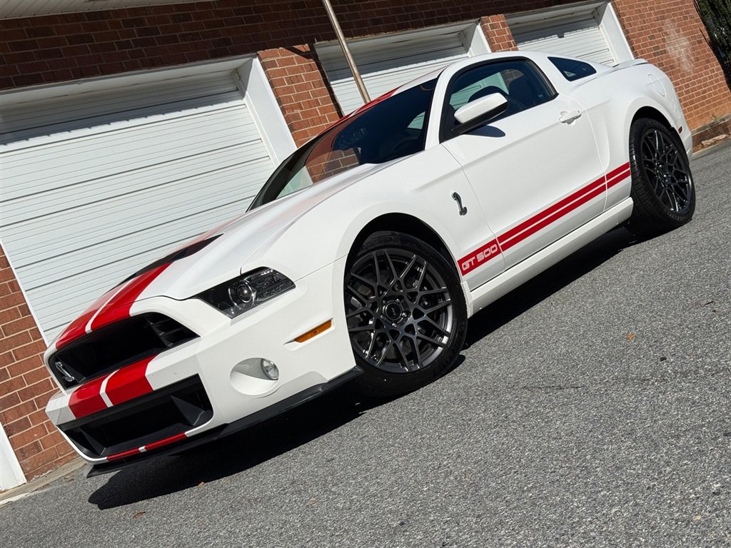 Used 2013 Ford Mustang Shelby GT500 RWD image 3