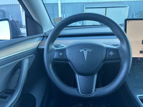 Used 2023 Tesla Model Y Long Range image 5