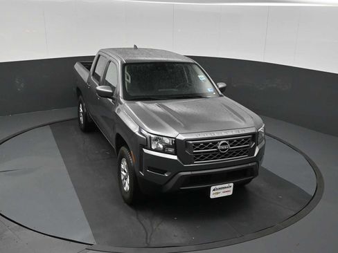 Used 2024 Nissan Frontier SV AWD/4WD image 11