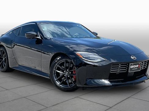 Used 2024 Nissan Z Performance w/ Floor Mat Package RWD image 3
