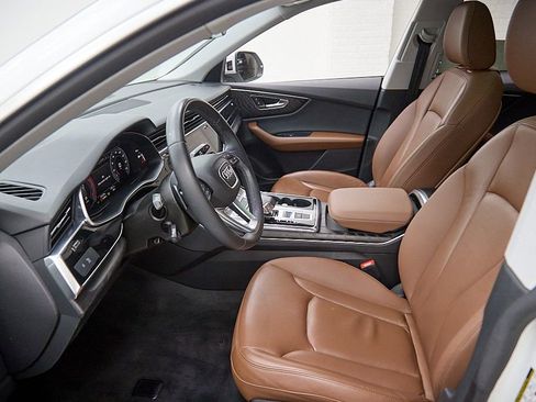 Used 2022 Audi Q8 Premium w/ Convenience Package image 19