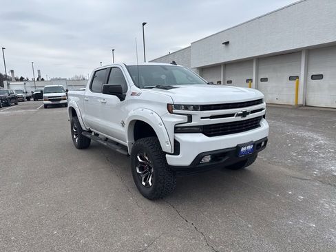 Used 2019 Chevrolet Silverado 1500 RST w/ All-Star Edition image 2