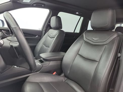 Used 2022 Cadillac XT6 Premium Luxury FWD image 19