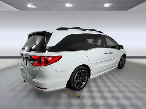 Used 2024 Honda Odyssey Elite image 9