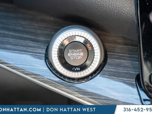 Used 2022 Jeep Wagoneer Series III w/ Premium Group I image 14