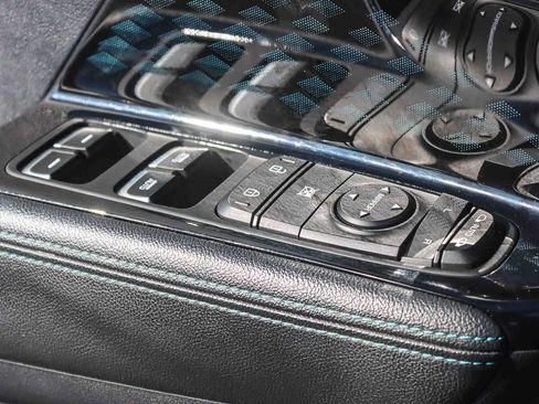 Used 2022 Kia Niro EX Premium image 48