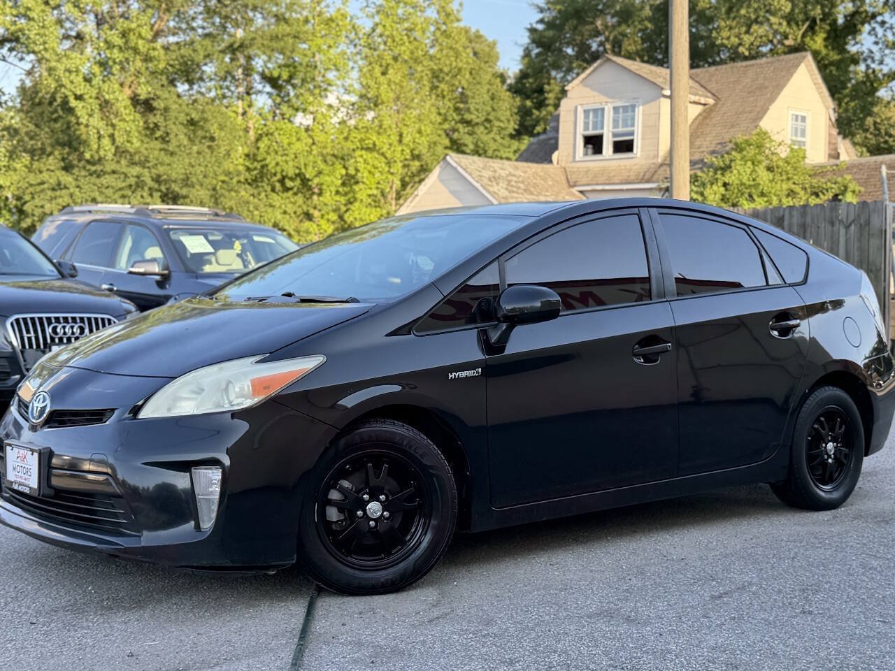 Used 2014 Toyota Prius Two FWD image 2