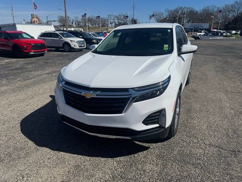 Used 2024 Chevrolet Equinox LT image 3