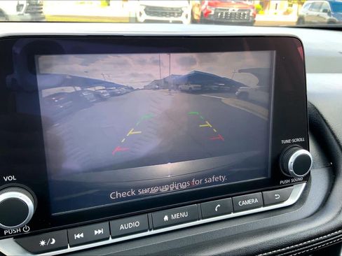 Used 2025 Nissan Rogue SV w/ SV Premium Package FWD image 27