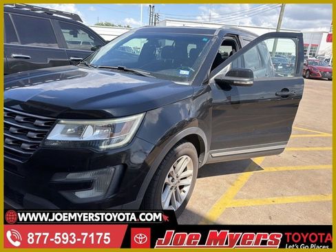 Used 2017 Ford Explorer XLT w/ Equipment Group 201A FWD image 1
