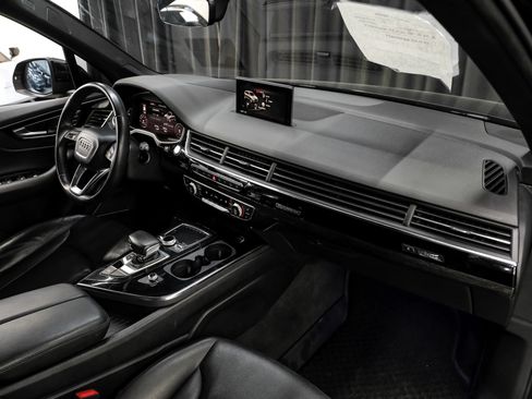 Used 2019 Audi Q7 3.0T Prestige w/ Prestige Package AWD/4WD image 12