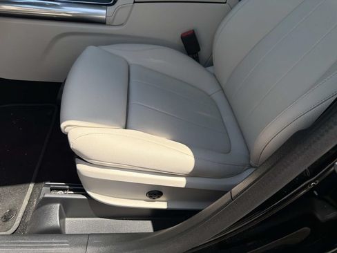 Used 2025 Mercedes-Benz GLA 250 image 17