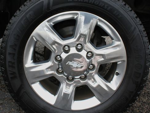 Used 2018 Chevrolet Silverado 2500 LTZ w/ Duramax Plus Package image 11