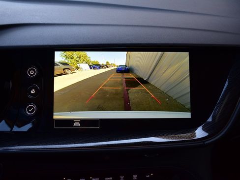 Used 2023 Buick Envision Essence image 46