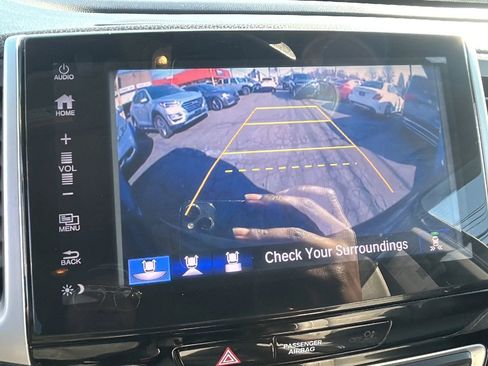 Used 2017 Honda Pilot Elite image 24