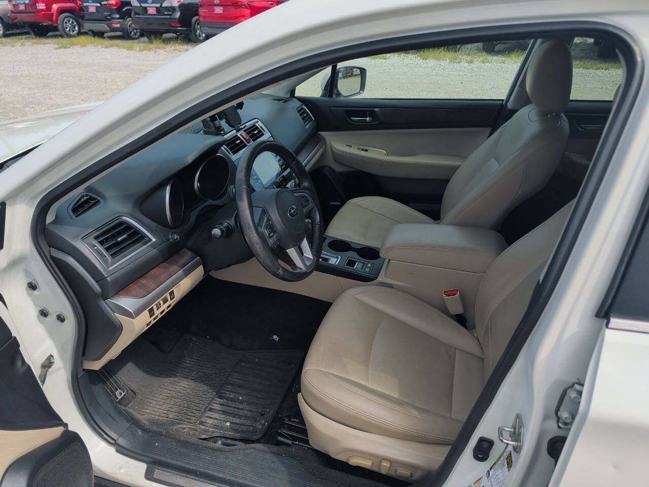 Used 2015 Subaru Outback 2.5i Limited AWD/4WD image 9