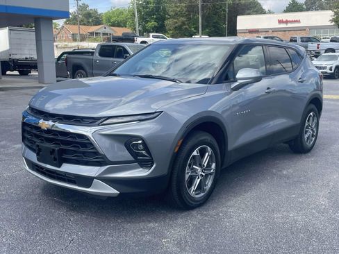 Used 2025 Chevrolet Blazer LT AWD/4WD image 8