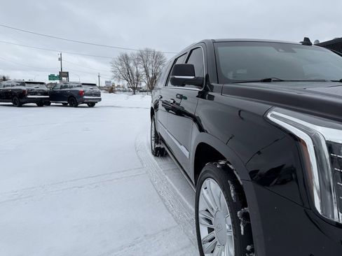 Used 2015 Cadillac Escalade ESV Platinum image 14