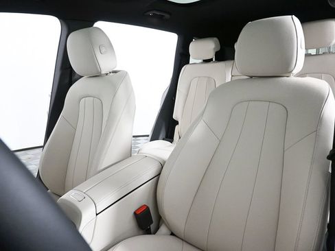 New 2026 Mercedes-Benz GLB 250 image 5