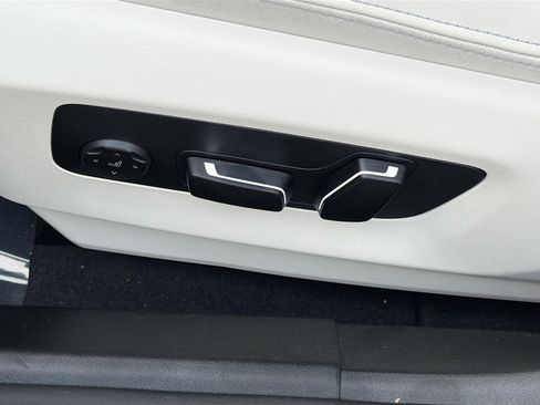 New 2026 BMW i5 eDrive40 image 25