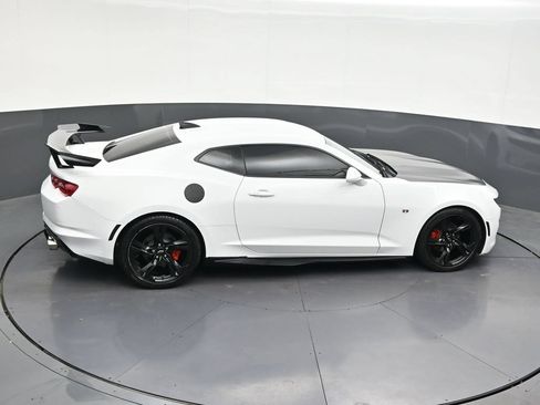 Used 2021 Chevrolet Camaro LT RWD image 21