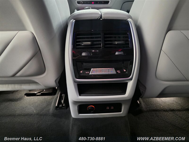 Used 2023 BMW XM AWD/4WD image 31