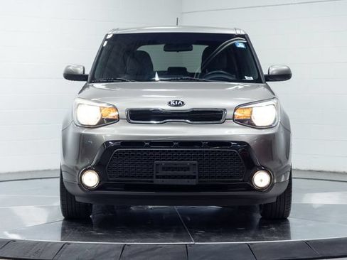 Used 2016 Kia Soul + FWD image 5