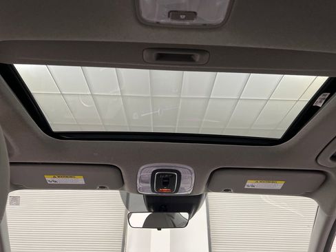 Used 2025 Hyundai Elantra SEL image 33