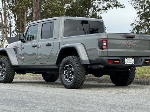 Used 2021 Jeep Gladiator Mojave image 3