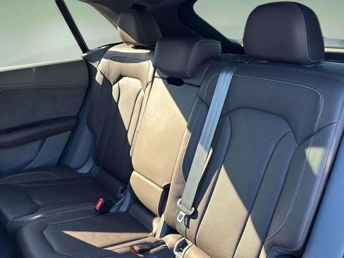 Used 2021 Audi Q8 Prestige image 19