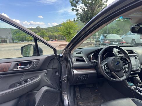Used 2019 Subaru Outback 2.5i Limited AWD/4WD image 9
