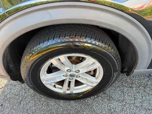 Used 2020 Ford Explorer XLT w/ Equipment Group 202A AWD/4WD image 7