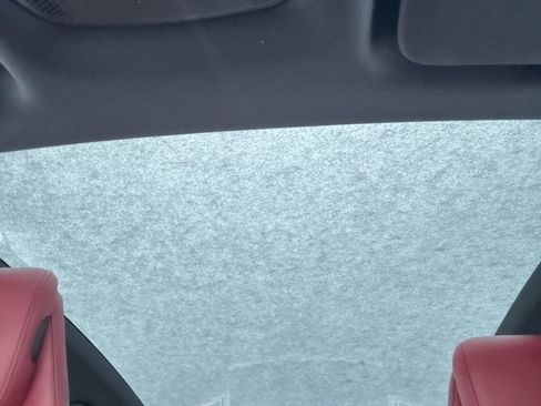 Used 2020 Porsche Taycan 4S image 18