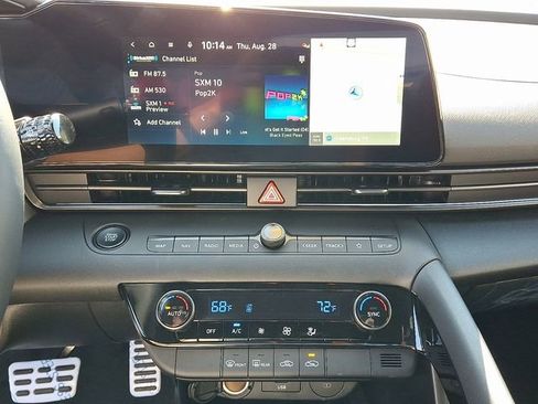 New 2025 Hyundai Elantra SEL image 9