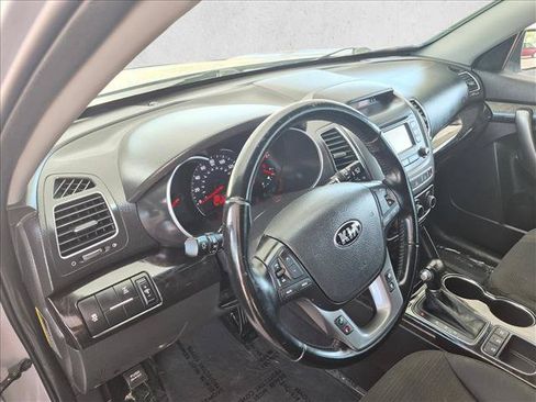 Used 2015 Kia Sorento LX AWD/4WD image 14