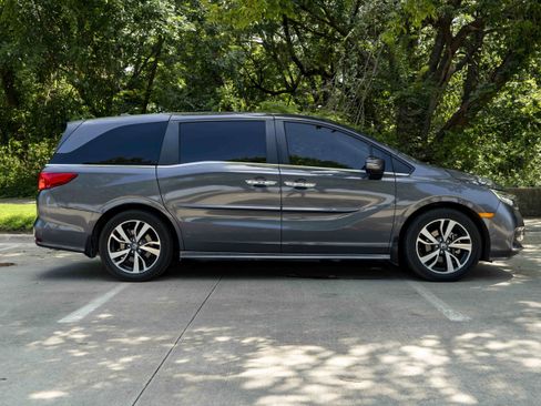 Used 2023 Honda Odyssey Touring image 10