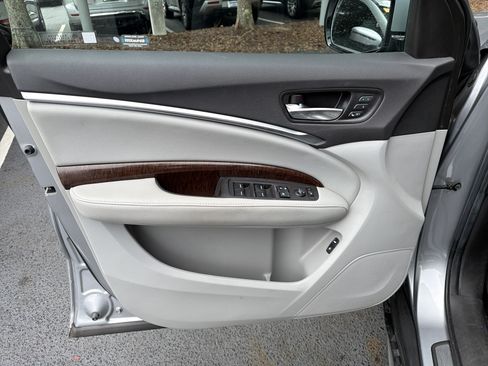 Used 2020 Acura MDX SH-AWD image 13