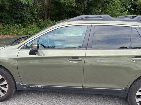 Used 2016 Subaru Outback 2.5i Limited AWD/4WD image 4