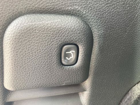 Used 2016 Jeep Grand Cherokee Overland RWD image 7