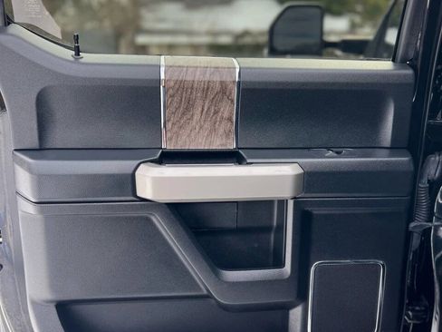 Used 2017 Ford F350 Lariat w/ Lariat Ultimate Package image 17