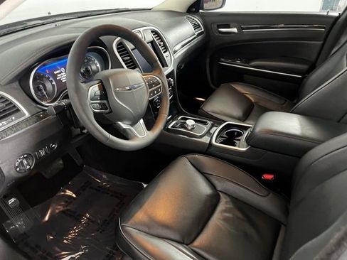 Used 2023 Chrysler 300 Touring L w/ Popular Equipment Group image 7
