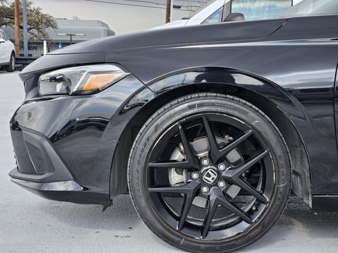 Used 2023 Honda Civic Sport image 12