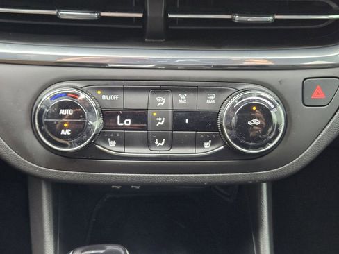Used 2024 Buick Envista Preferred w/ Convenience I Package FWD image 16