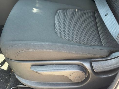 Used 2026 Kia Sportage LX FWD image 5