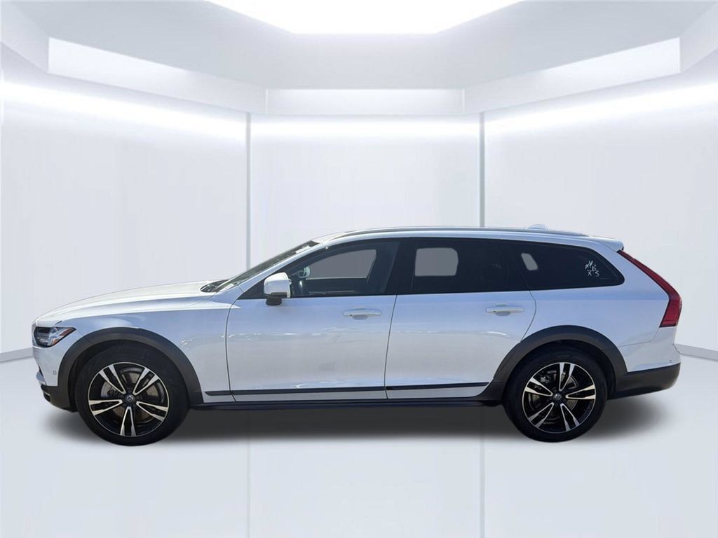 Used 2018 Volvo V90 T5 Cross Country w/ Convenience Package AWD/4WD image 6