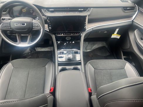 New 2026 Jeep Grand Cherokee L 4WD image 5