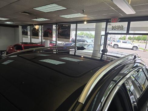 Used 2015 Cadillac SRX Luxury w/ Driver Awareness Package image 30