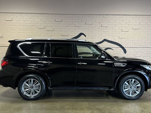 Used 2023 INFINITI QX80 Luxe w/ Cargo Package AWD/4WD image 3