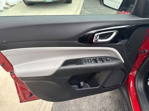 New 2026 Jeep Compass Limited image 10