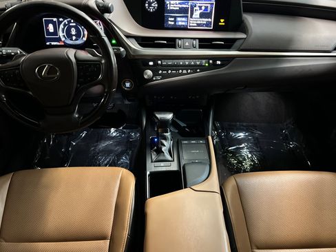 Used 2021 Lexus ES 250 w/ Premium Package image 13